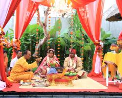 Indian wedding Bali Priest 