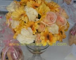 Detail Small Flower Vase for Long Table