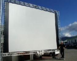 screen with rigging 