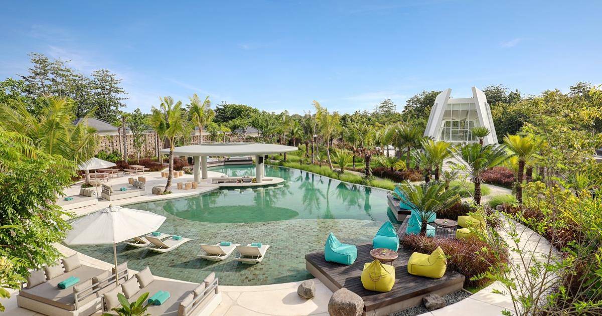 Cross Bali Breakers Resort view