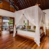 Villa The Beji master suite
